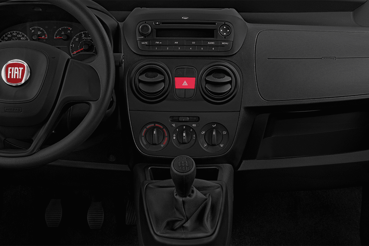 Mittelkonsole eines Fiat Fiorino Kombi