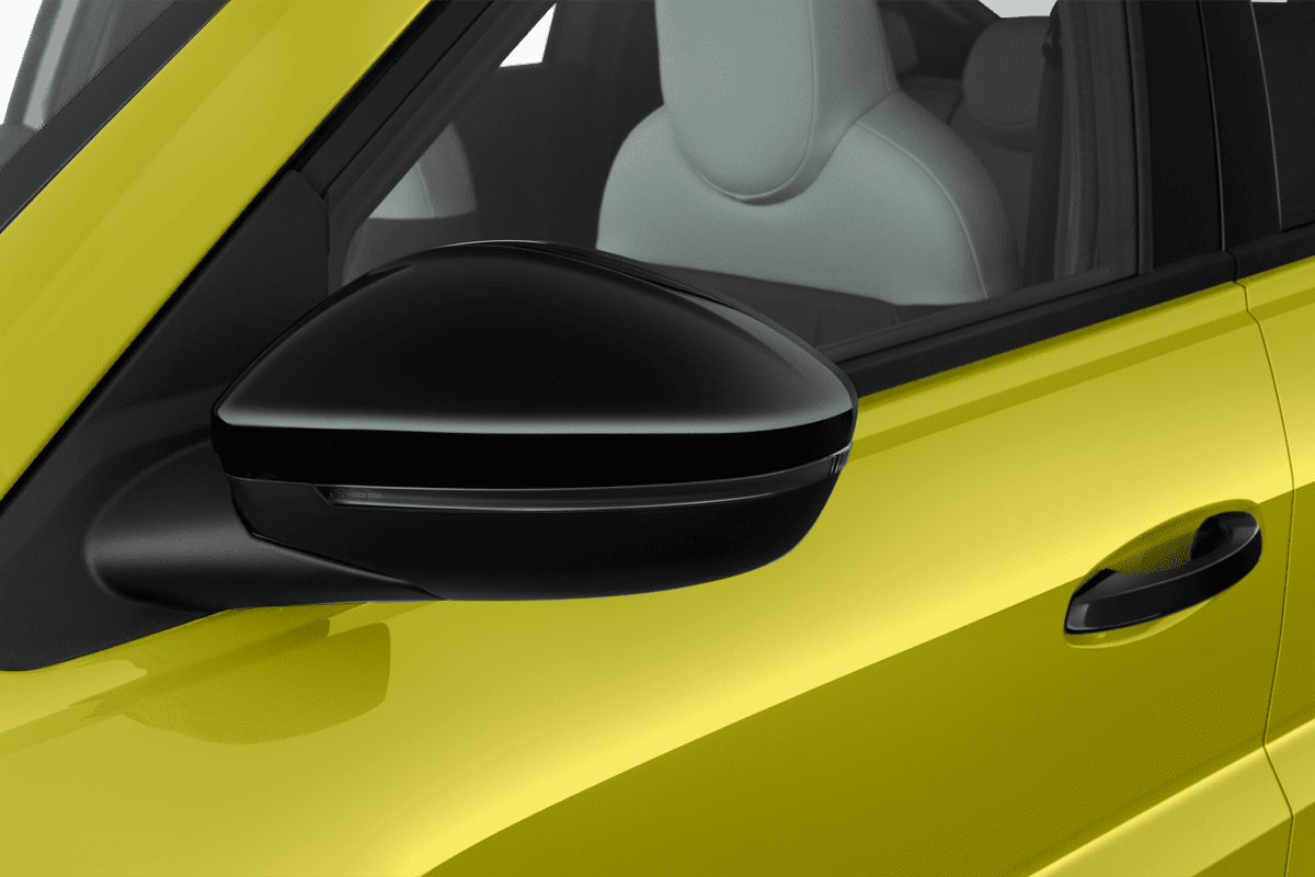 Rückspiegel eines Fiat Grande Panda