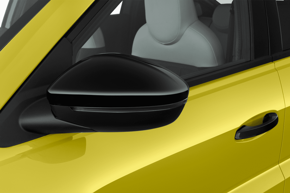 Rückspiegel eines Fiat Grande Panda Elektro (neues Modell)