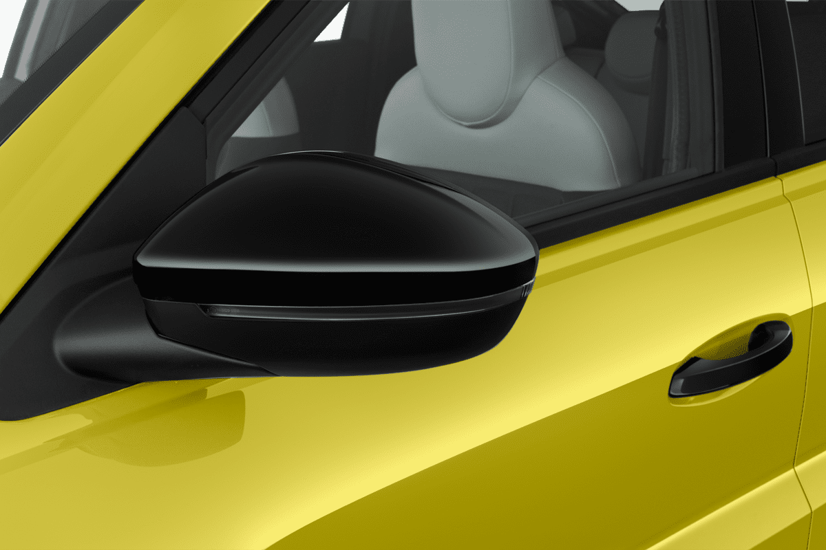 Rückspiegel eines Fiat Grande Panda Elektro