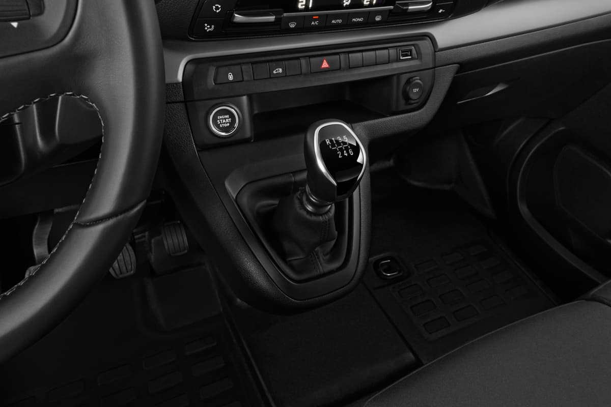 Schaltknüppel eines Fiat Scudo Easy Pro