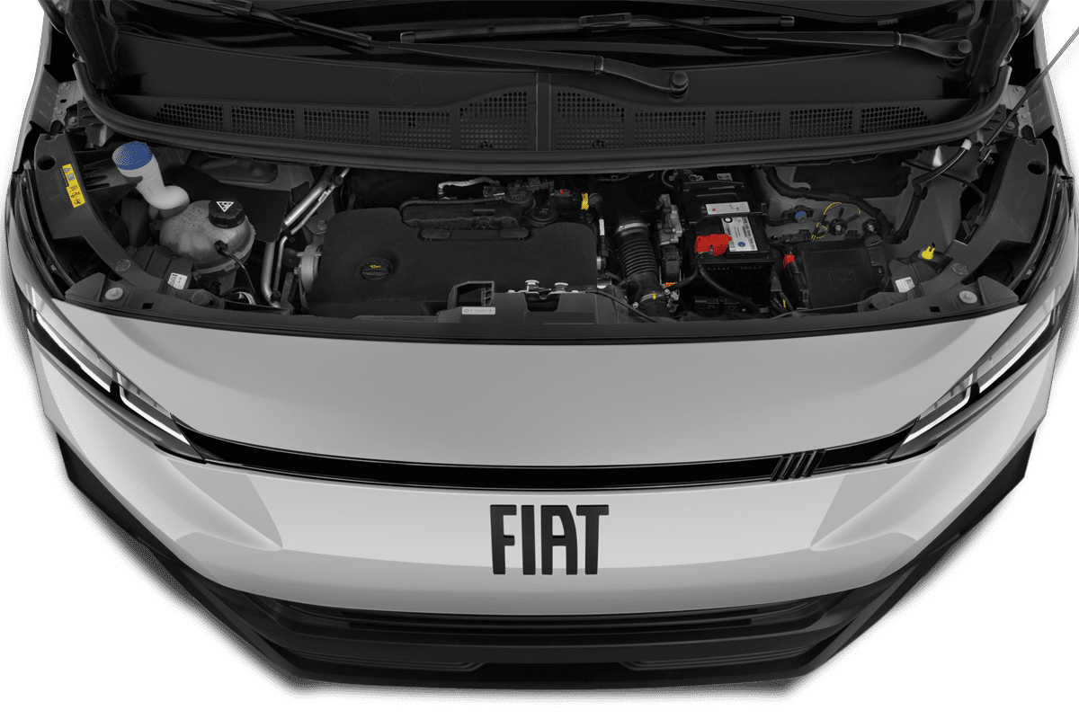 Motorraum eines Fiat Scudo Kombi