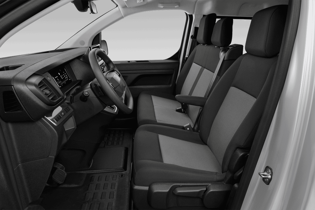 Vordersitze eines Fiat Scudo Kombi