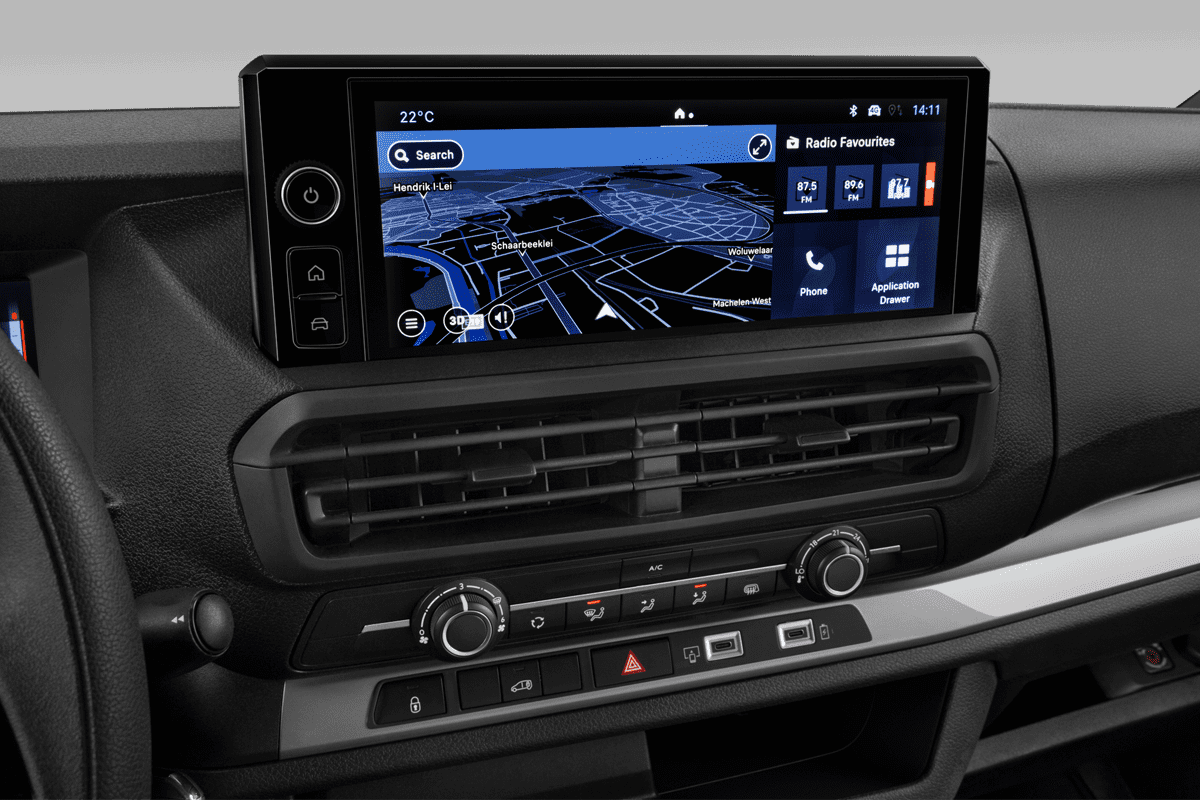 Mittelkonsole eines Fiat Scudo Kombi