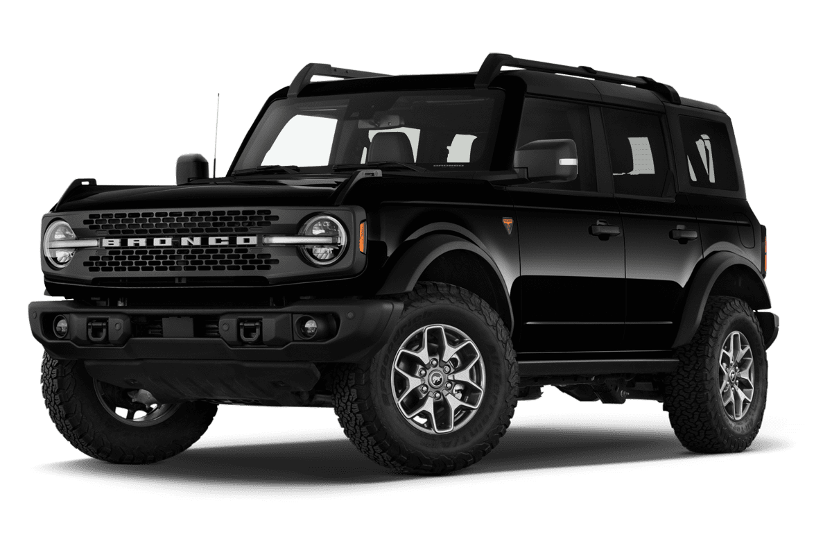 Tiefe, schräge Heckansicht eines Ford Bronco, freigestellt