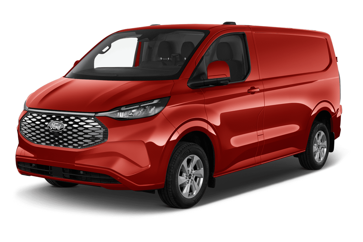 Schräge Frontansicht eines Ford Transit E-Custom Kastenwagen, freigestellt