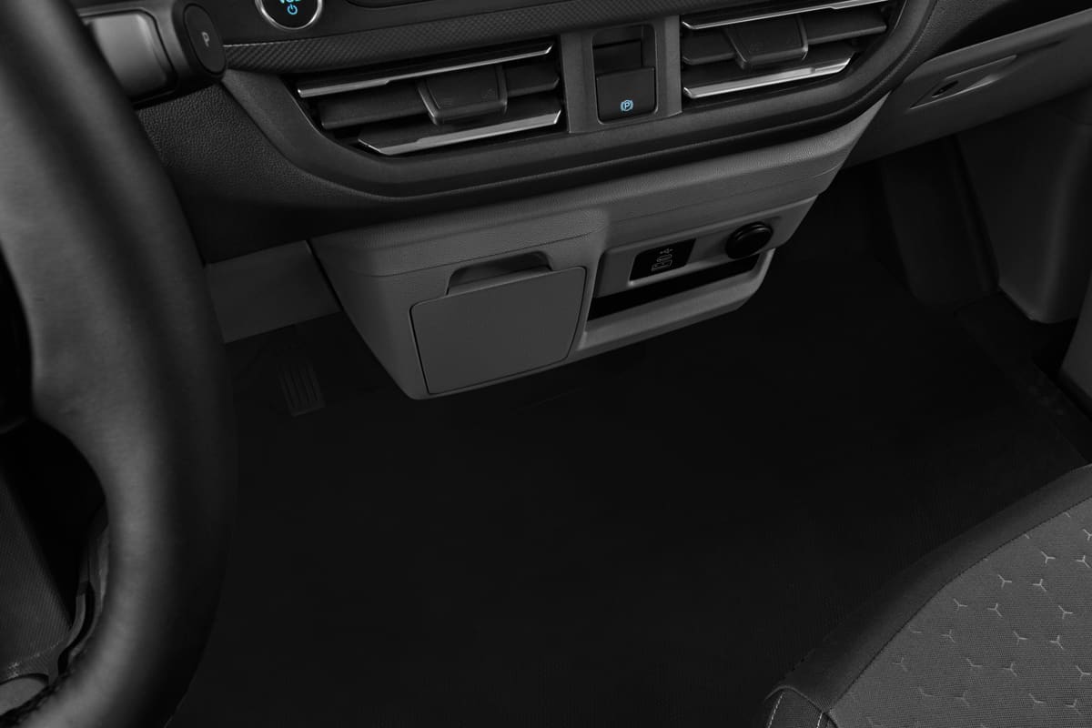 Schaltknüppel eines Ford Transit E-Custom Kastenwagen