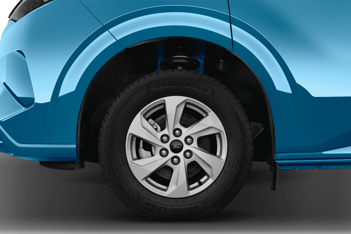 Radkappe oder Felge eines Ford Transit E-Custom Kastenwagen