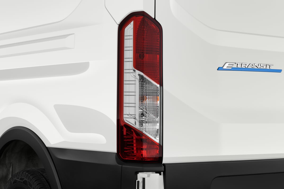 Heckleuchten eines Ford E-Transit