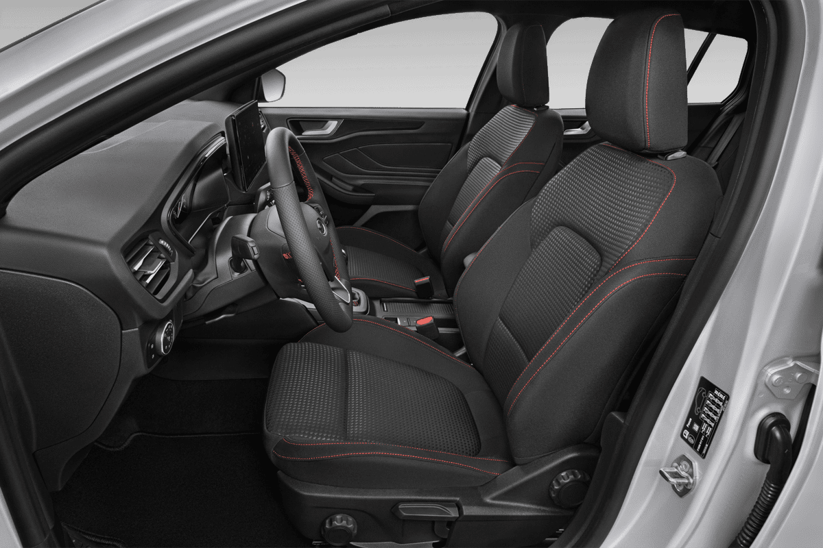 Vordersitze eines Ford Focus Turnier