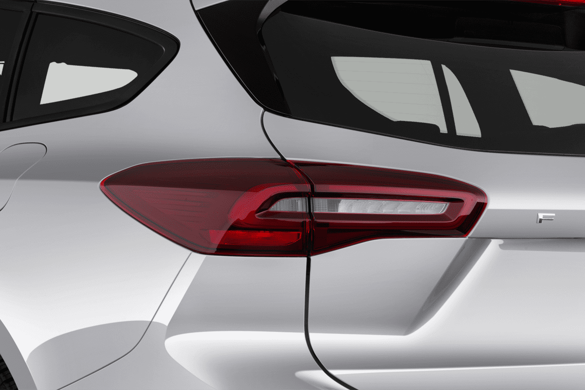 Heckleuchten eines Ford Focus Turnier