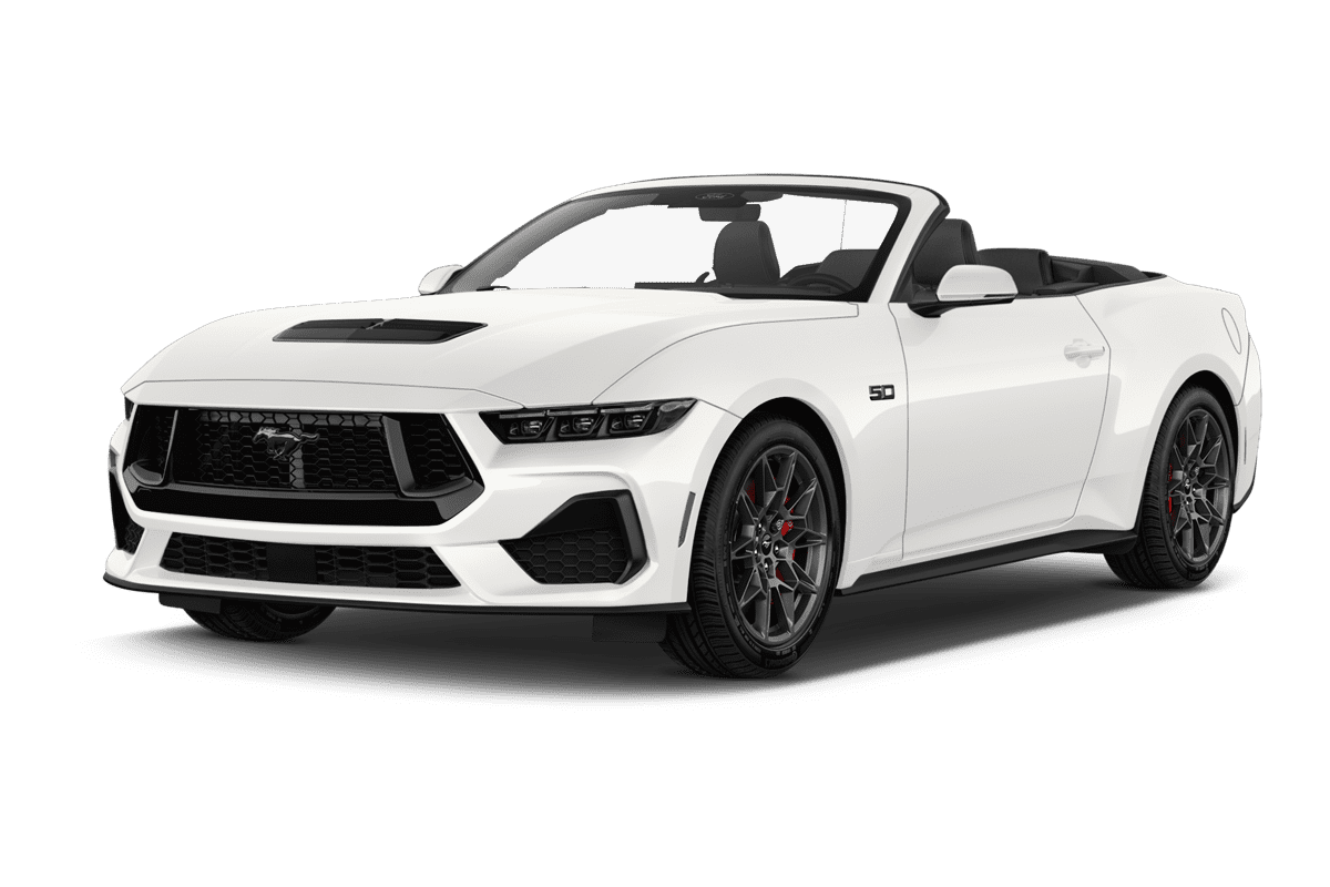 Schräge Frontansicht eines Ford Mustang Convertible, freigestellt