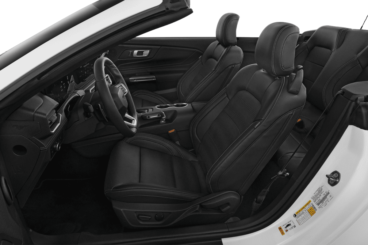 Vordersitze eines Ford Mustang Convertible (neues Modell)