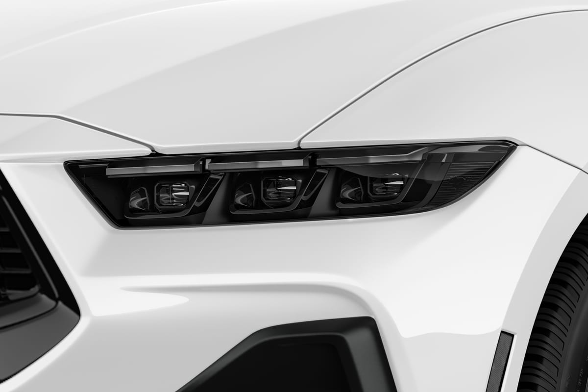 Frontscheinwerfer eines Ford Mustang Convertible (neues Modell)