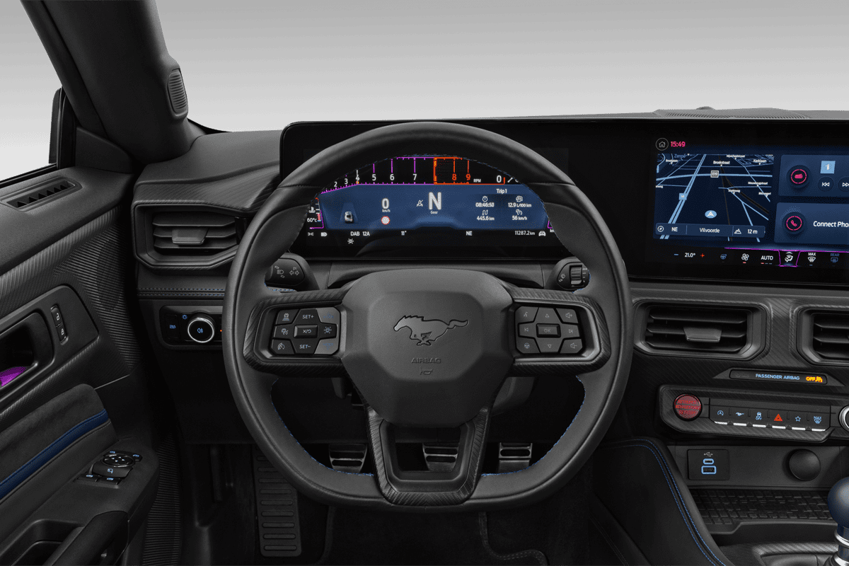 Lenkrad eines Ford Mustang Fastback