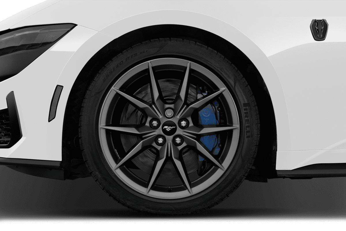 Radkappe oder Felge eines Ford Mustang Fastback (neues Modell)