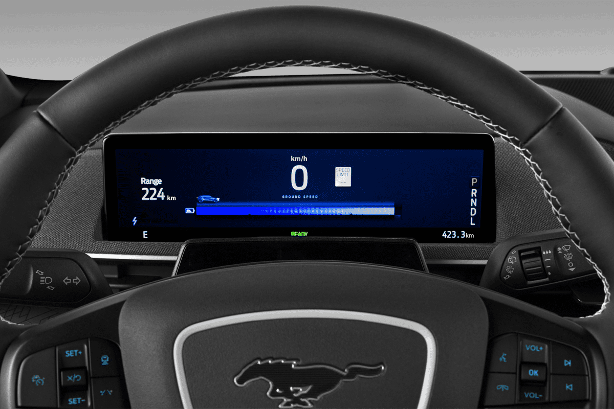 Kombiinstrument eines Ford Mach E (neues Modell)