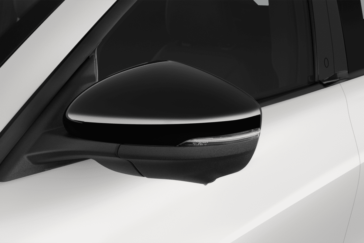 Rückspiegel eines Ford Mach E