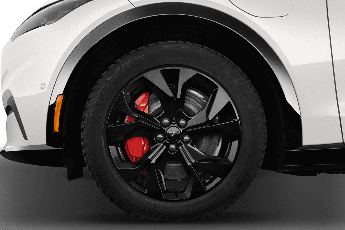 Radkappe oder Felge eines Ford Mach E