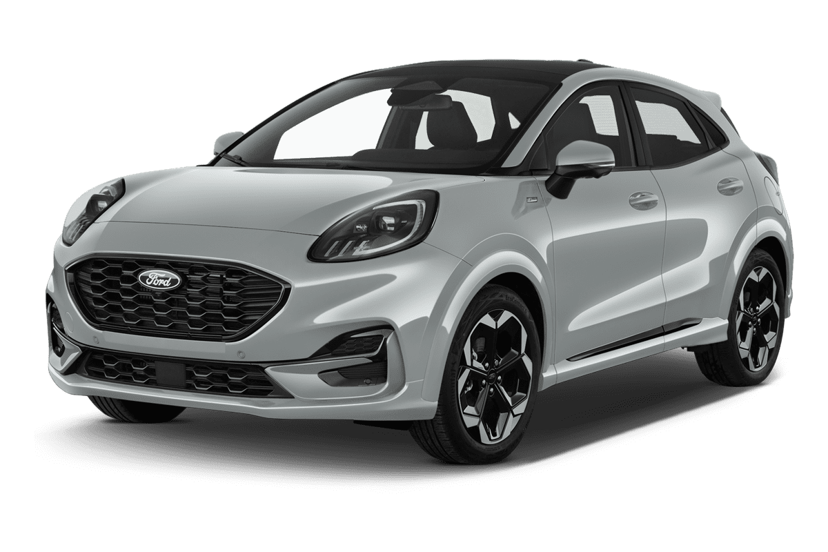 Schräge Frontansicht eines Ford Puma, freigestellt