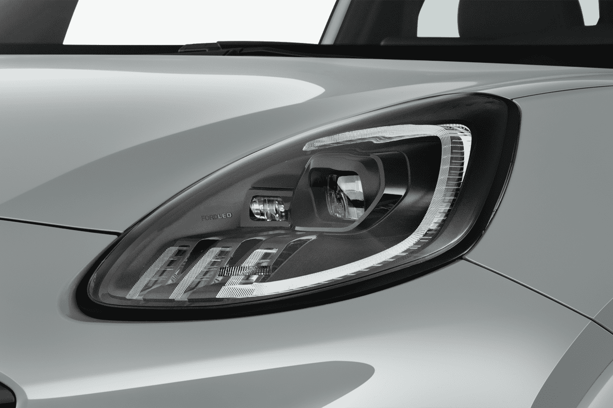Frontscheinwerfer eines Ford Puma