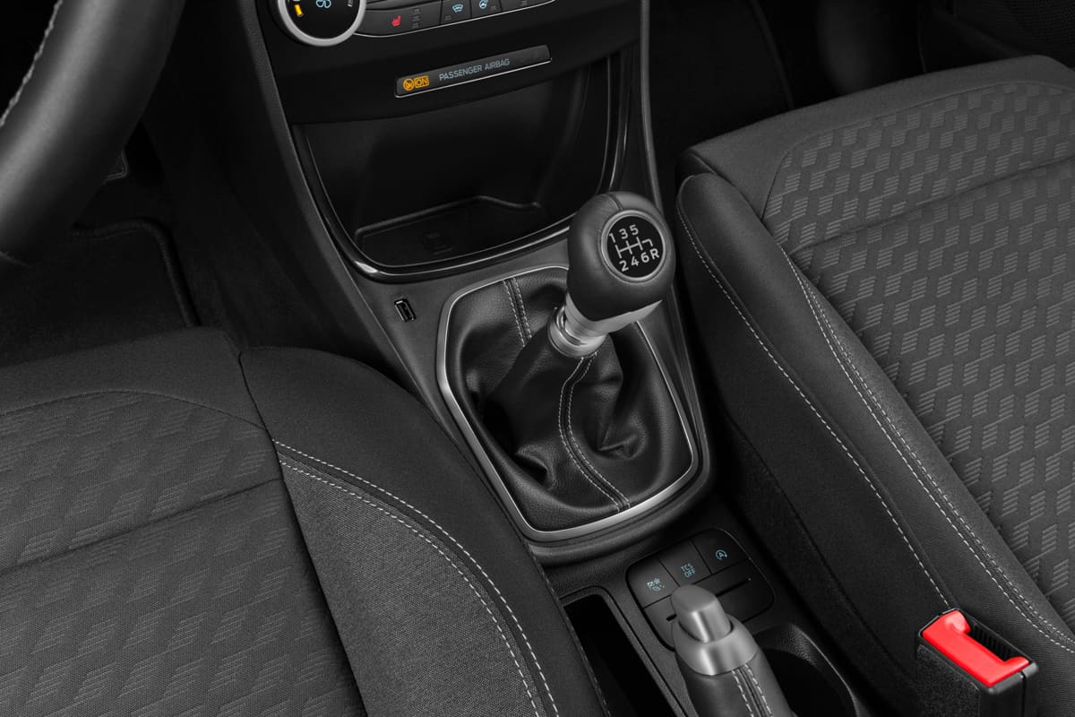 Schaltknüppel eines Ford Puma