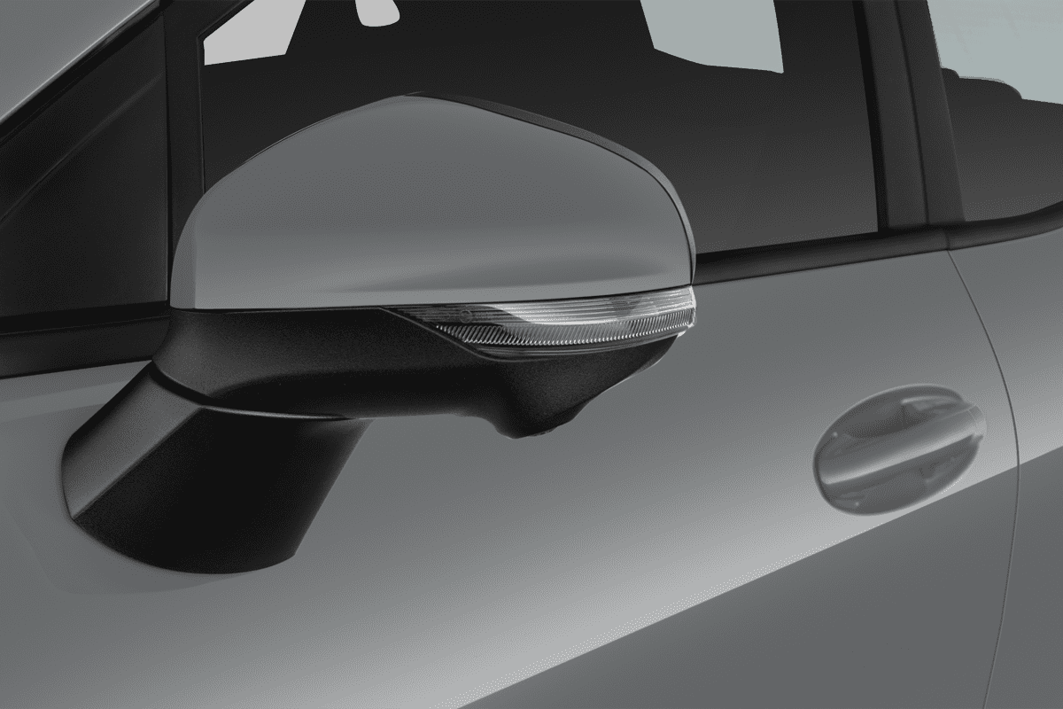 Rückspiegel eines Ford Puma Gen-E