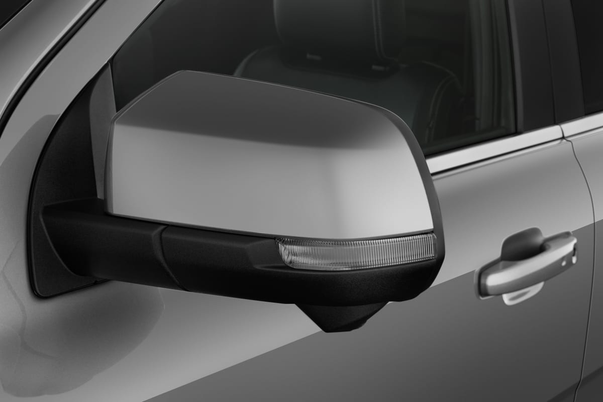 Rückspiegel eines Ford Ranger