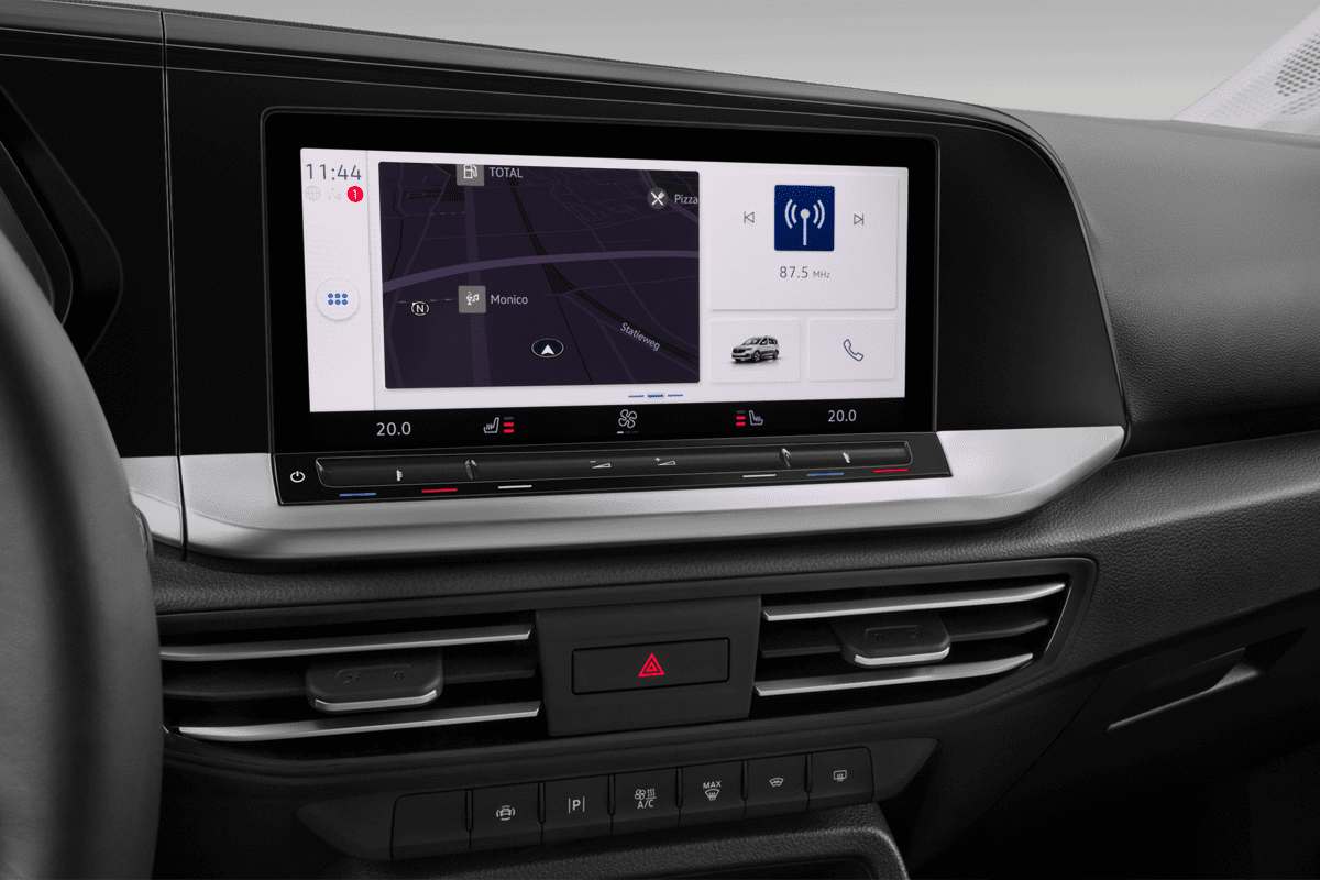 Mittelkonsole eines Ford Tourneo Connect Plug-in-Hybrid