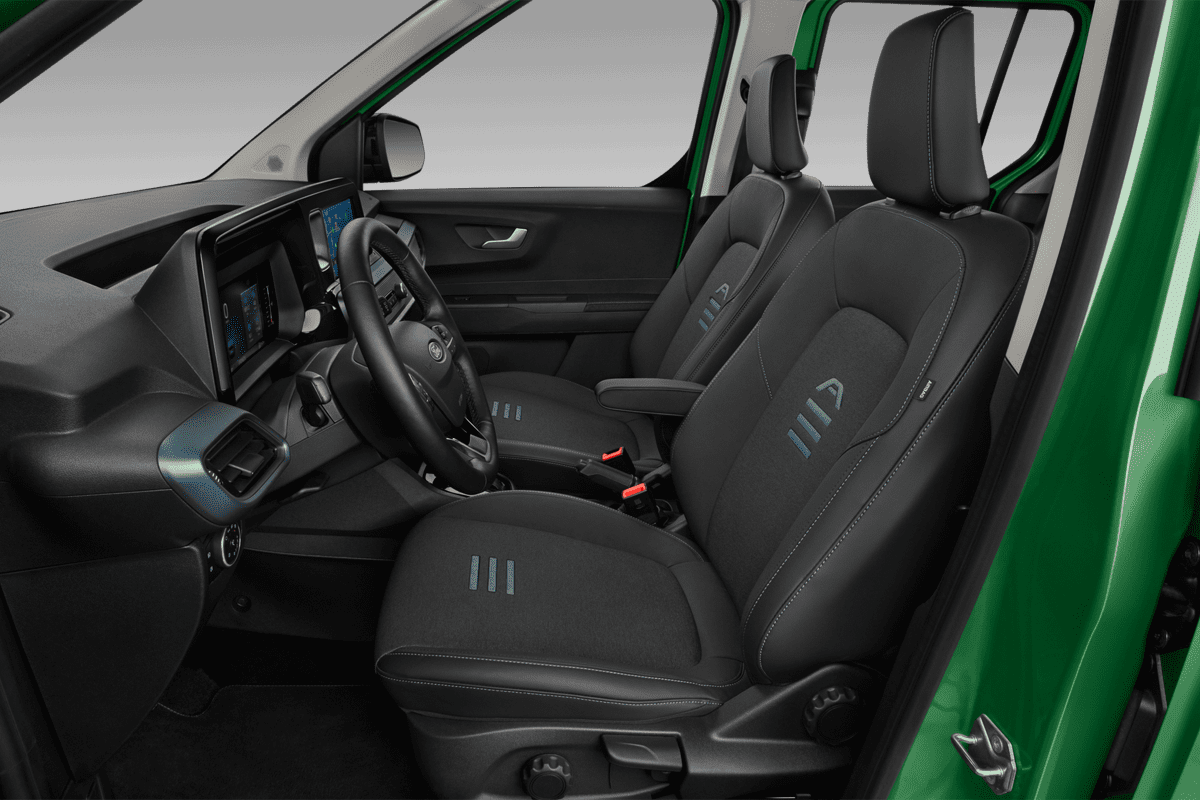 Vordersitze eines Ford Tourneo Courier