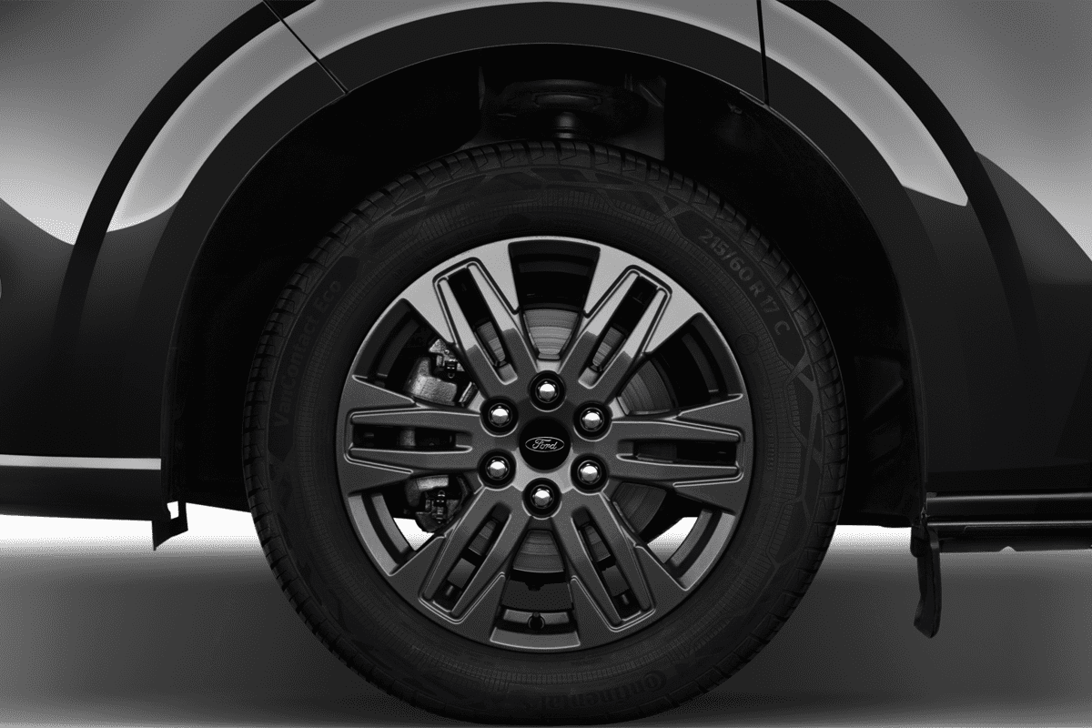 Radkappe oder Felge eines Ford Tourneo Custom 