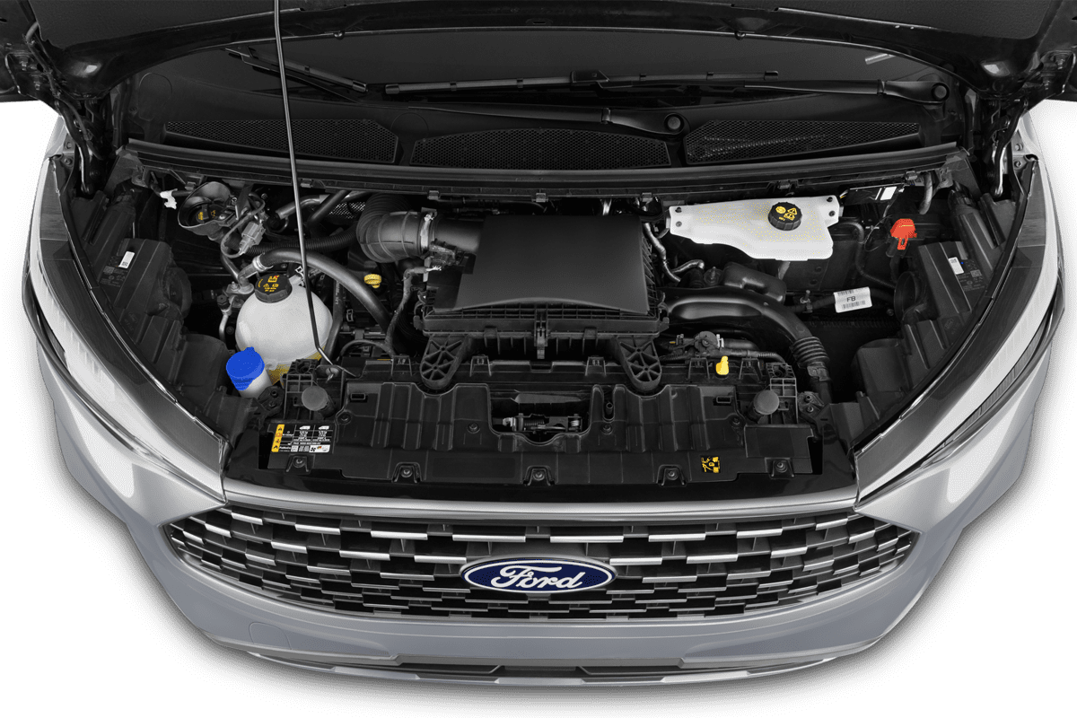 Motorraum eines Ford Tourneo Custom 