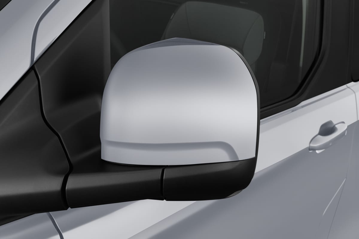 Rückspiegel eines Ford Tourneo Custom 