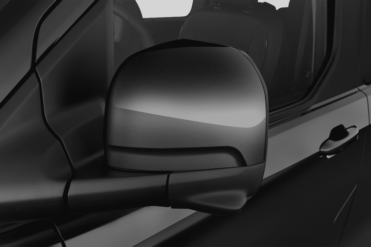 Rückspiegel eines Ford Tourneo Custom Plug-In-Hybrid 