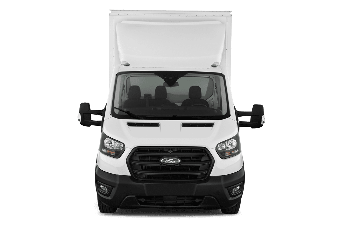 Frontansicht eines Ford Transit Fahrgestell , freigestellt