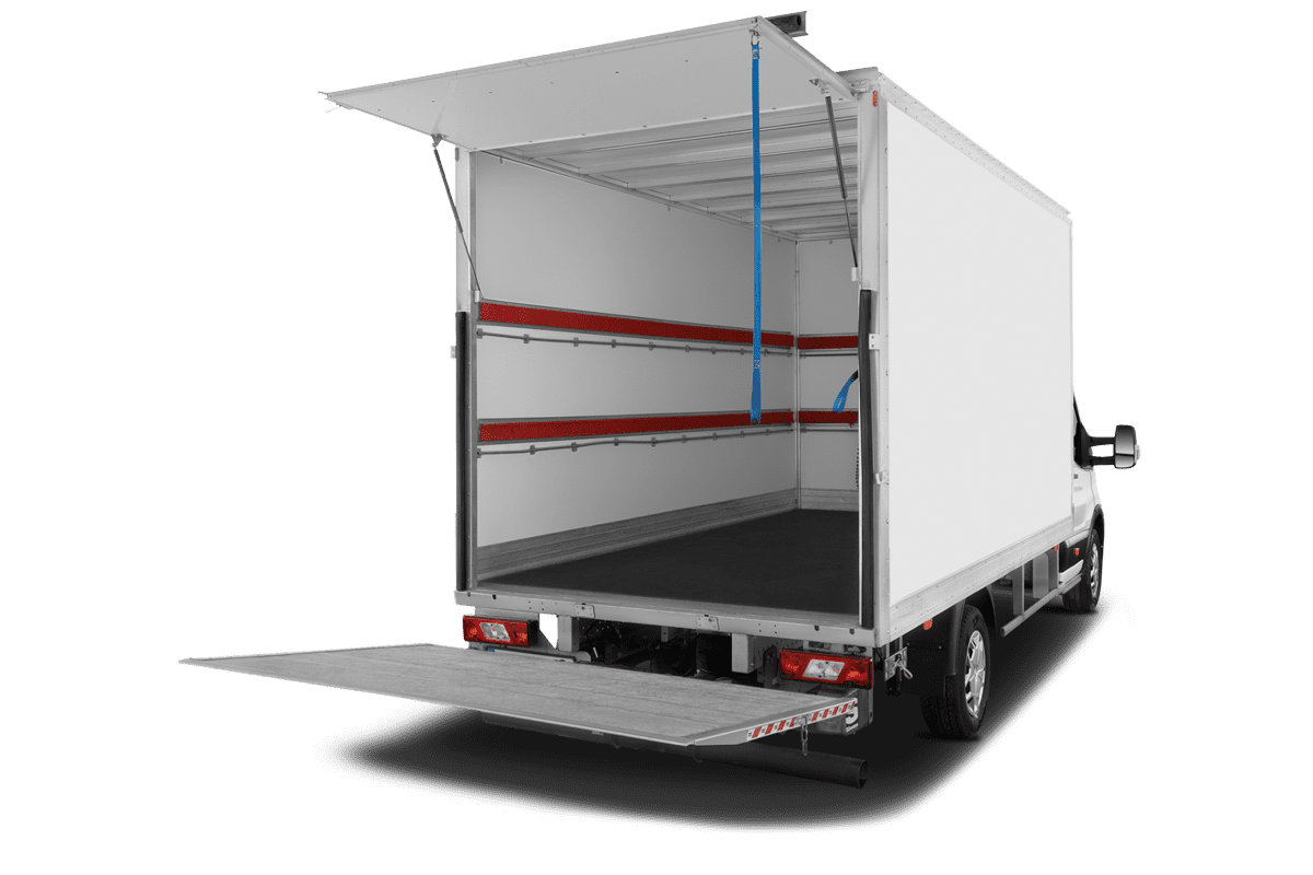 Kofferraum eines Ford Transit Fahrgestell 