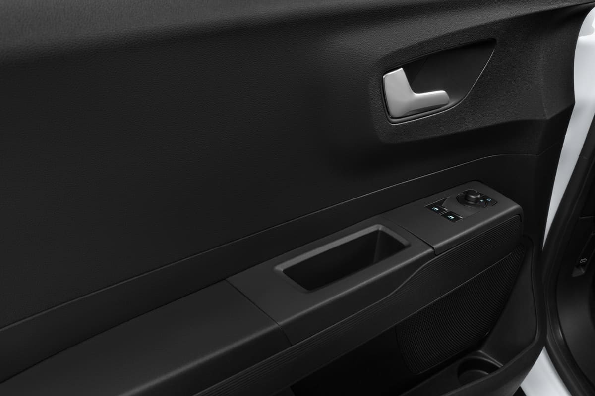 Türsteuerung eines Ford Transit Courier Kastenwagen 