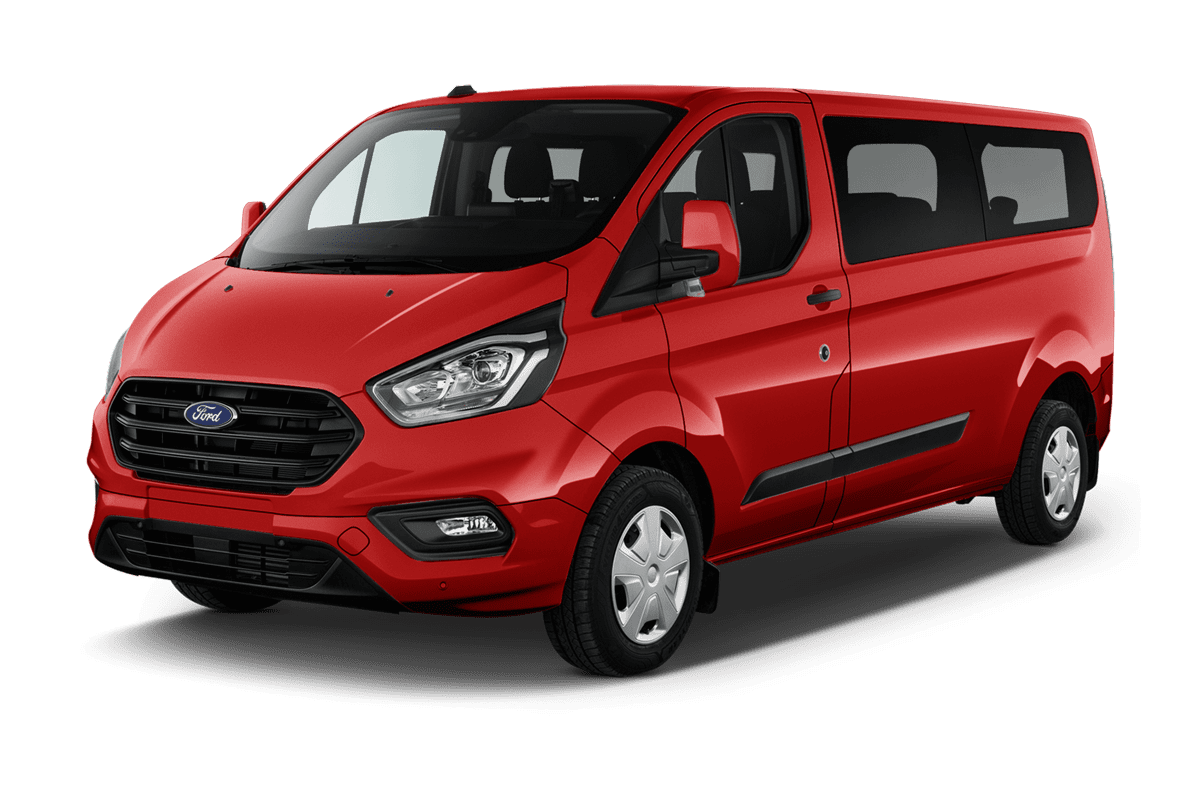 Schräge Frontansicht eines Ford Transit Custom, freigestellt
