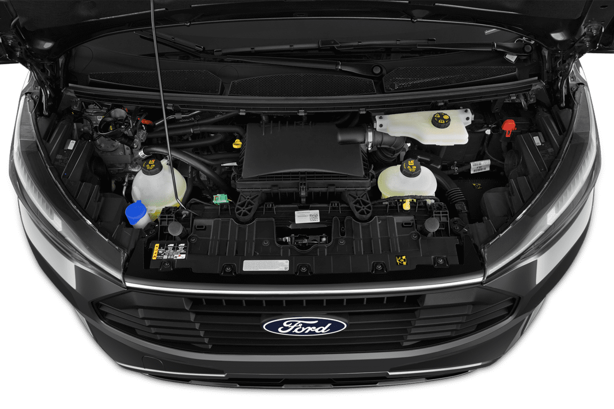 Motorraum eines Ford Transit Custom Kombi Plug-In-Hybrid