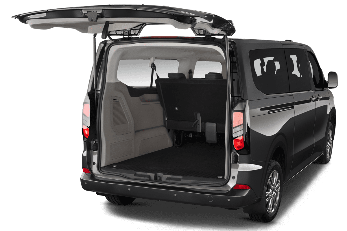 Kofferraum eines Ford Transit Custom Kombi Plug-In-Hybrid