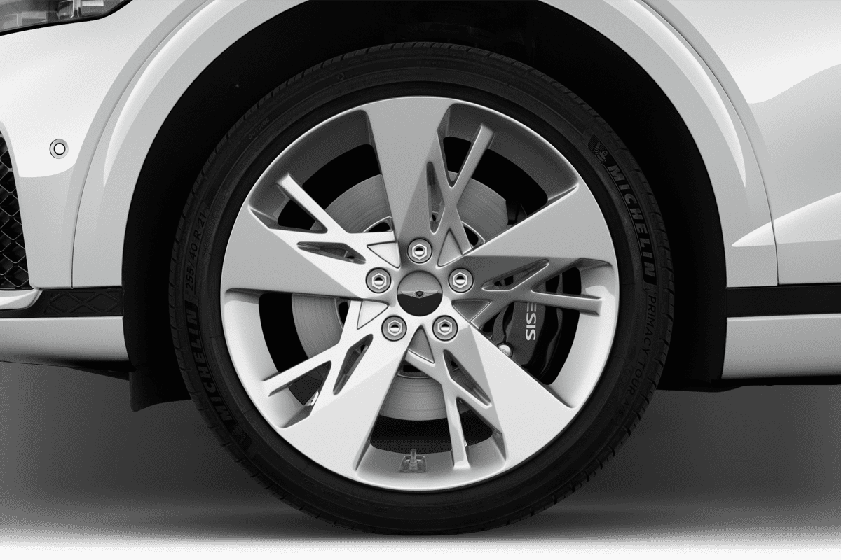 Radkappe oder Felge eines Genesis GV70