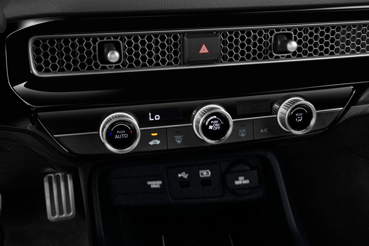 Klimasteuerung eines Honda Civic e:HEV