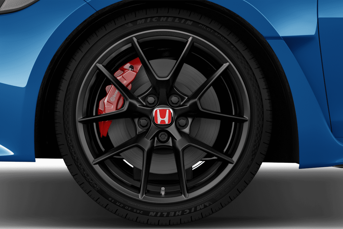 Radkappe oder Felge eines Honda Civic Type R 