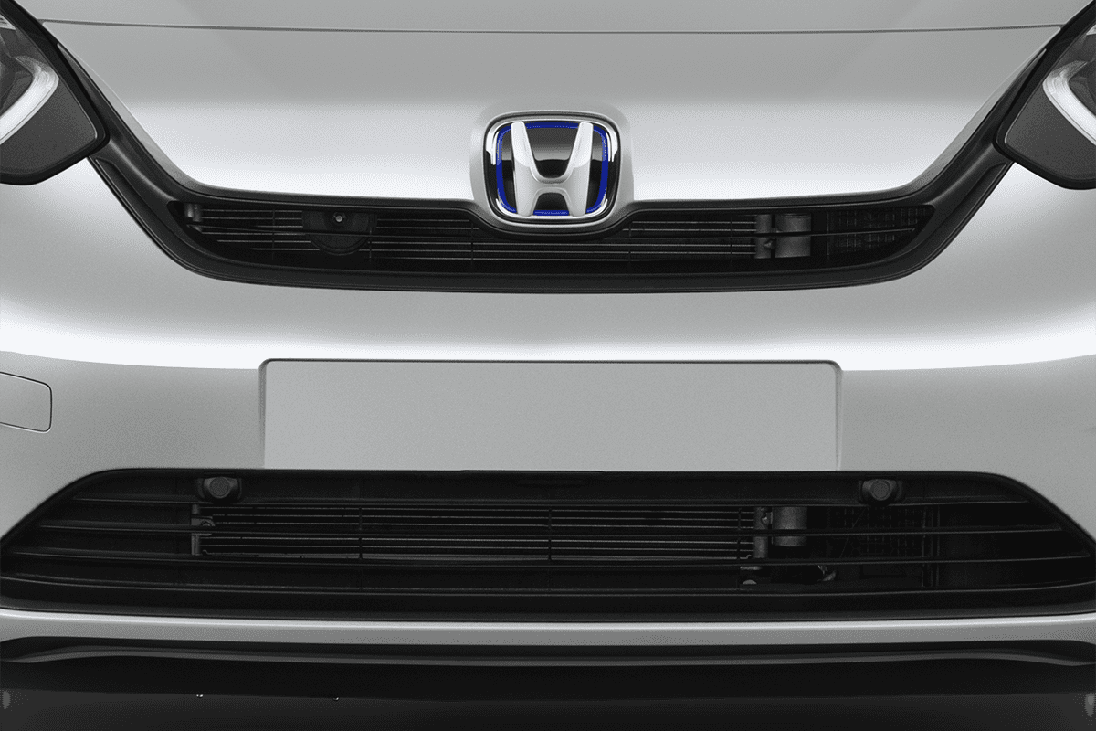 Kühlergrill eines Honda Jazz 