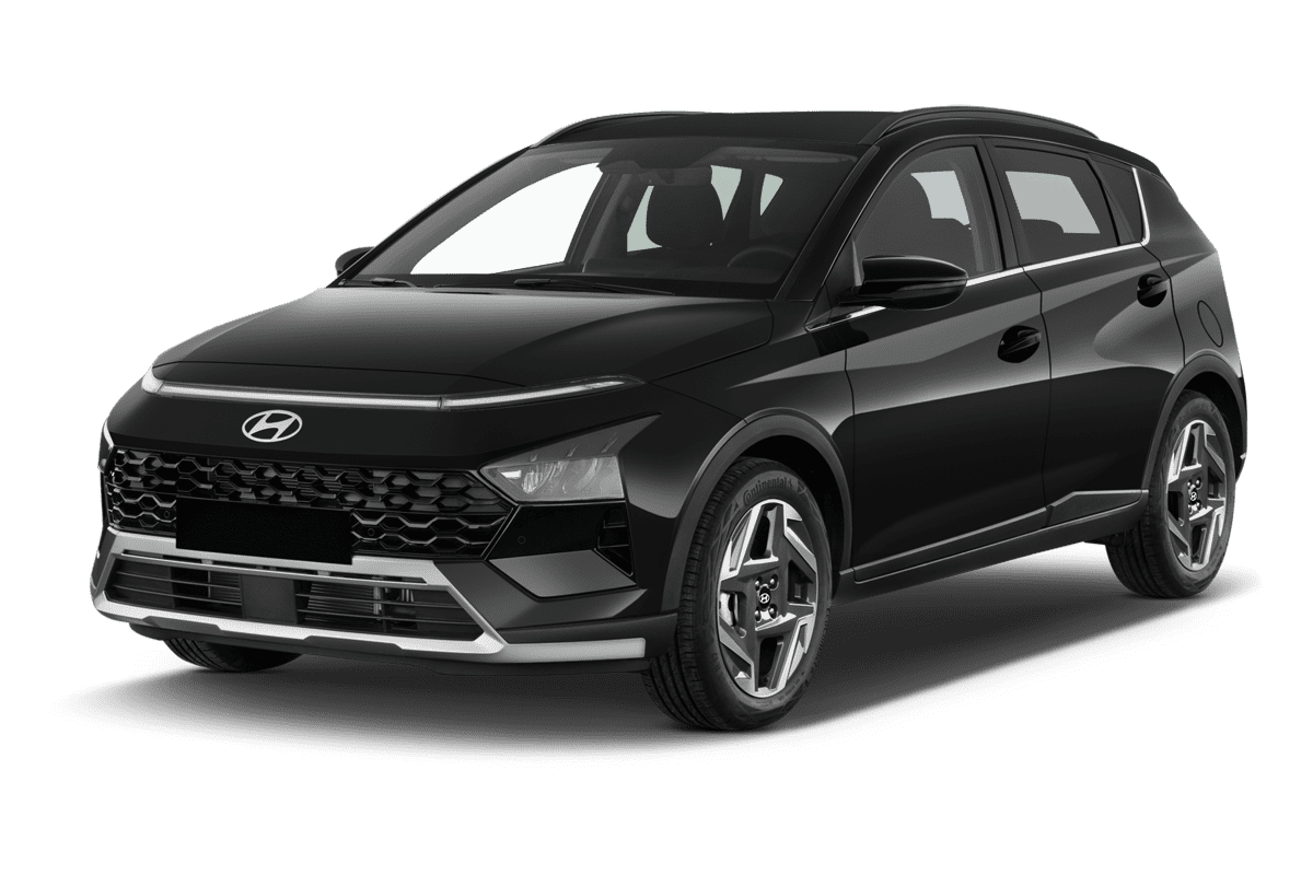 Schräge Frontansicht eines Hyundai Bayon, freigestellt
