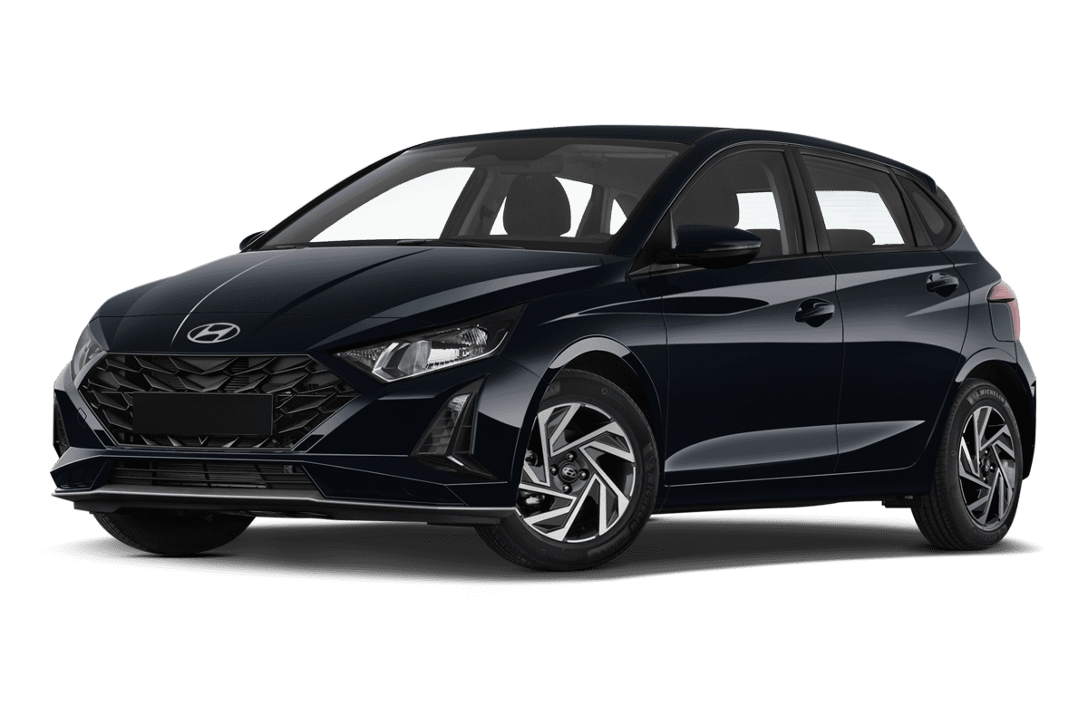 Tiefe, schräge Heckansicht eines Hyundai i20 , freigestellt