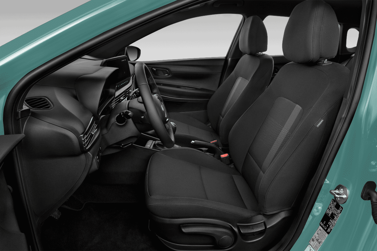 Vordersitze eines Hyundai i20 