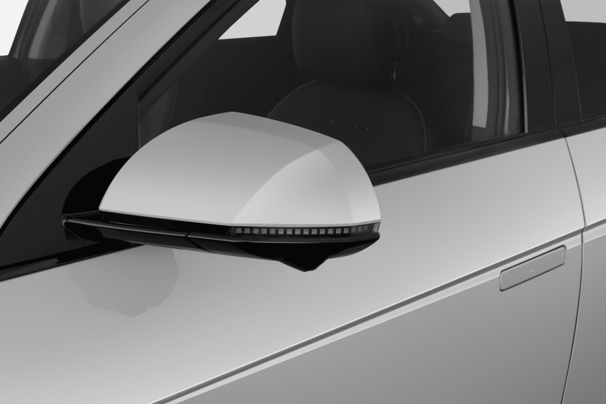 Rückspiegel eines Hyundai Ioniq 5 (neues Modell)