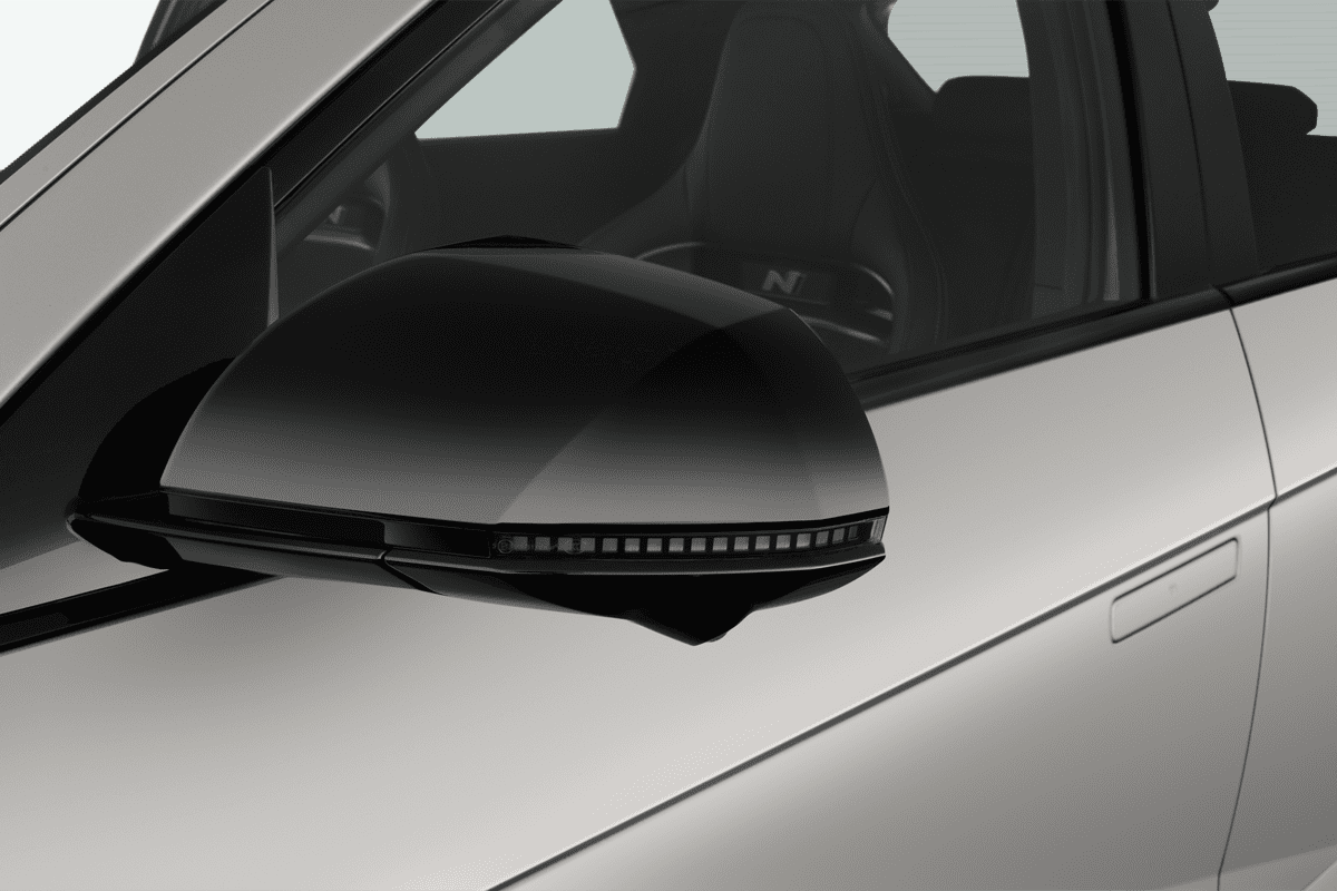 Rückspiegel eines Hyundai Ioniq 5 N (neues Modell)