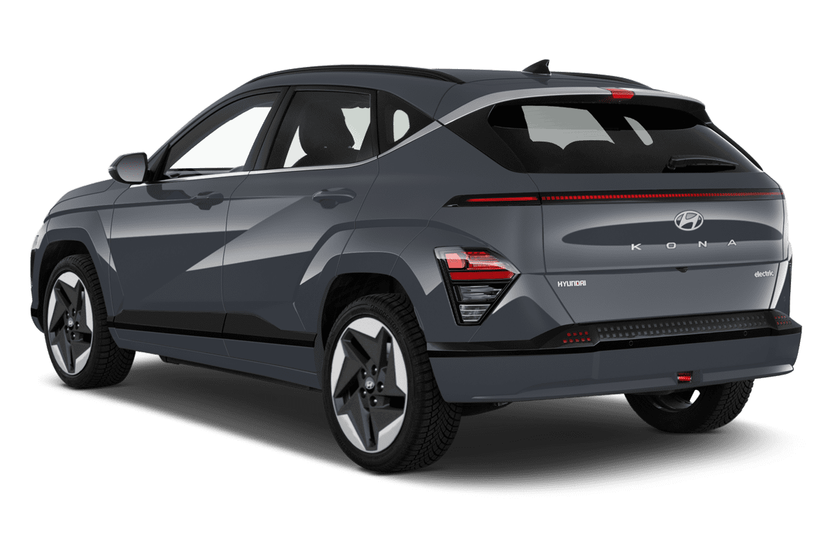 Schräge Heckansicht eines Hyundai Kona Elektro, freigestellt